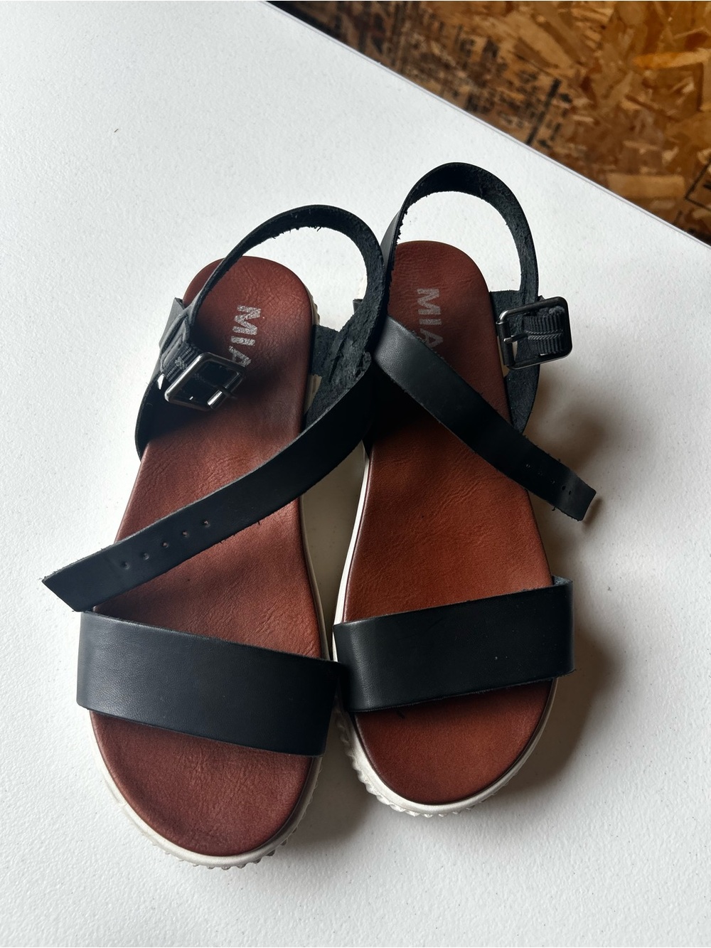 MIA Black and Brown Cross-Strap Women's Sandals